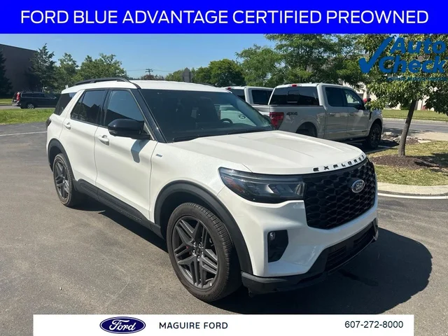2025 Ford Explorer ST-Line