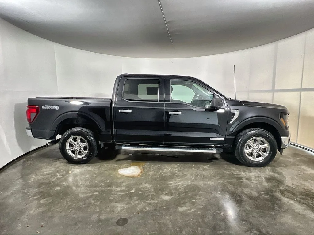 Used 2024 Black Ford XLT image 9