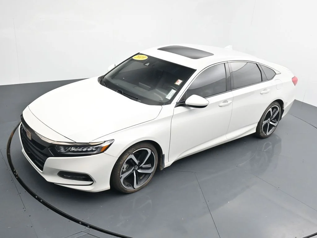 Used 2019  Honda Sport 2.0T image 25