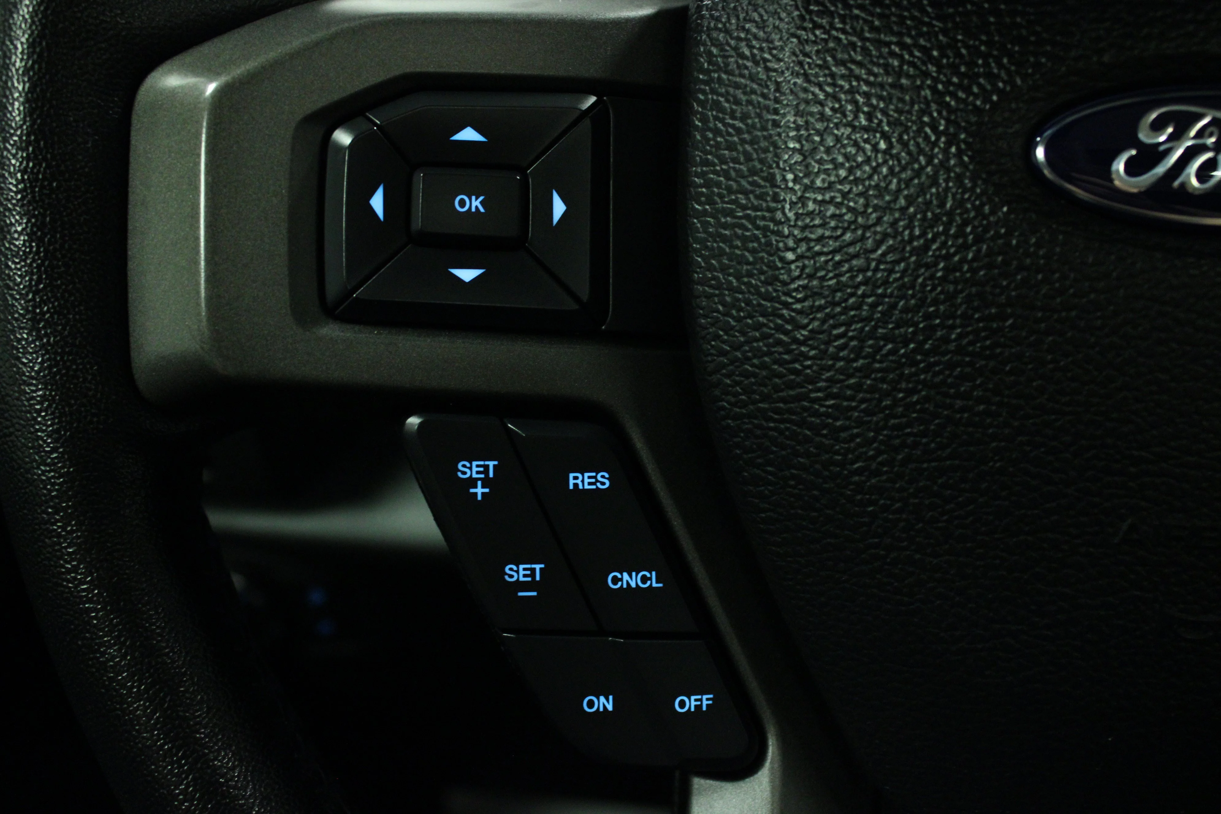 Used 2020 Black Ford XLT image 21