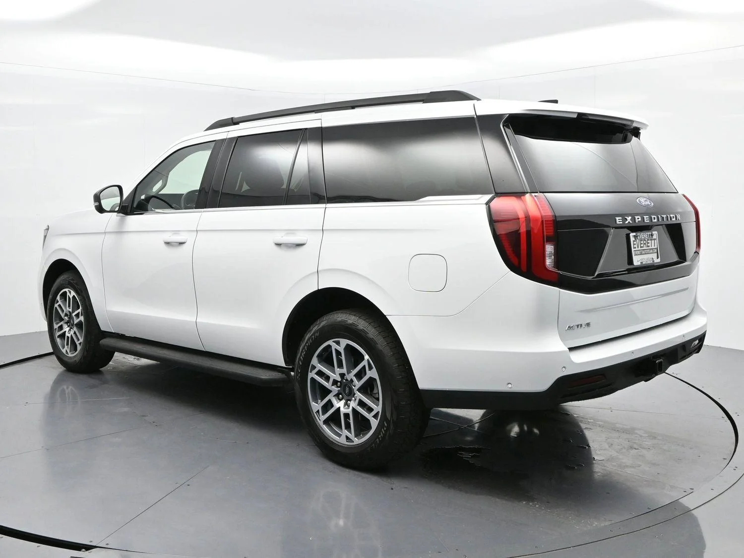 Used 2025 White Ford Active image 5