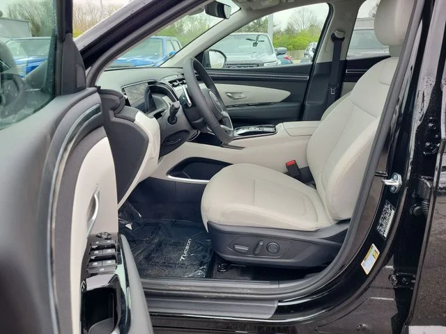Used 2024 Black Hyundai SEL Convenience image 11