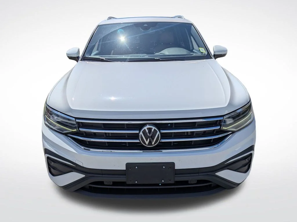 Used 2024 White Volkswagen 2.0T SE image 8