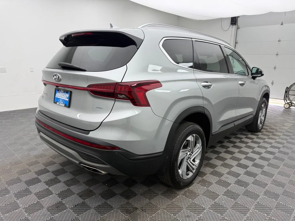 Used 2023 Silver Hyundai SEL image 8