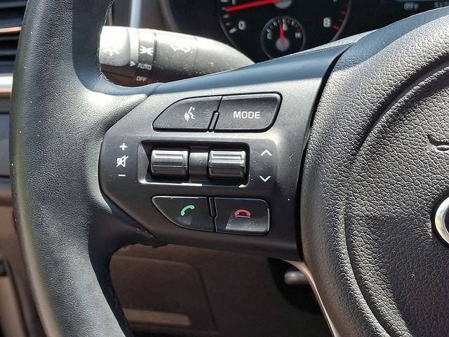 Used 2016 Silver Kia LX image 21