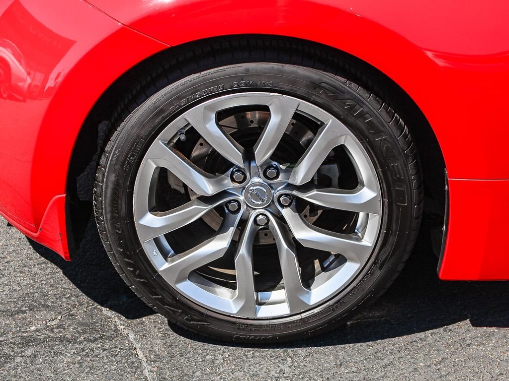 Used 2014 Red Nissan Touring image 12