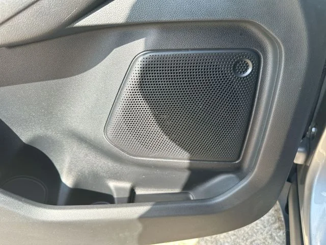 Used 2022 Silver Ford SE image 26