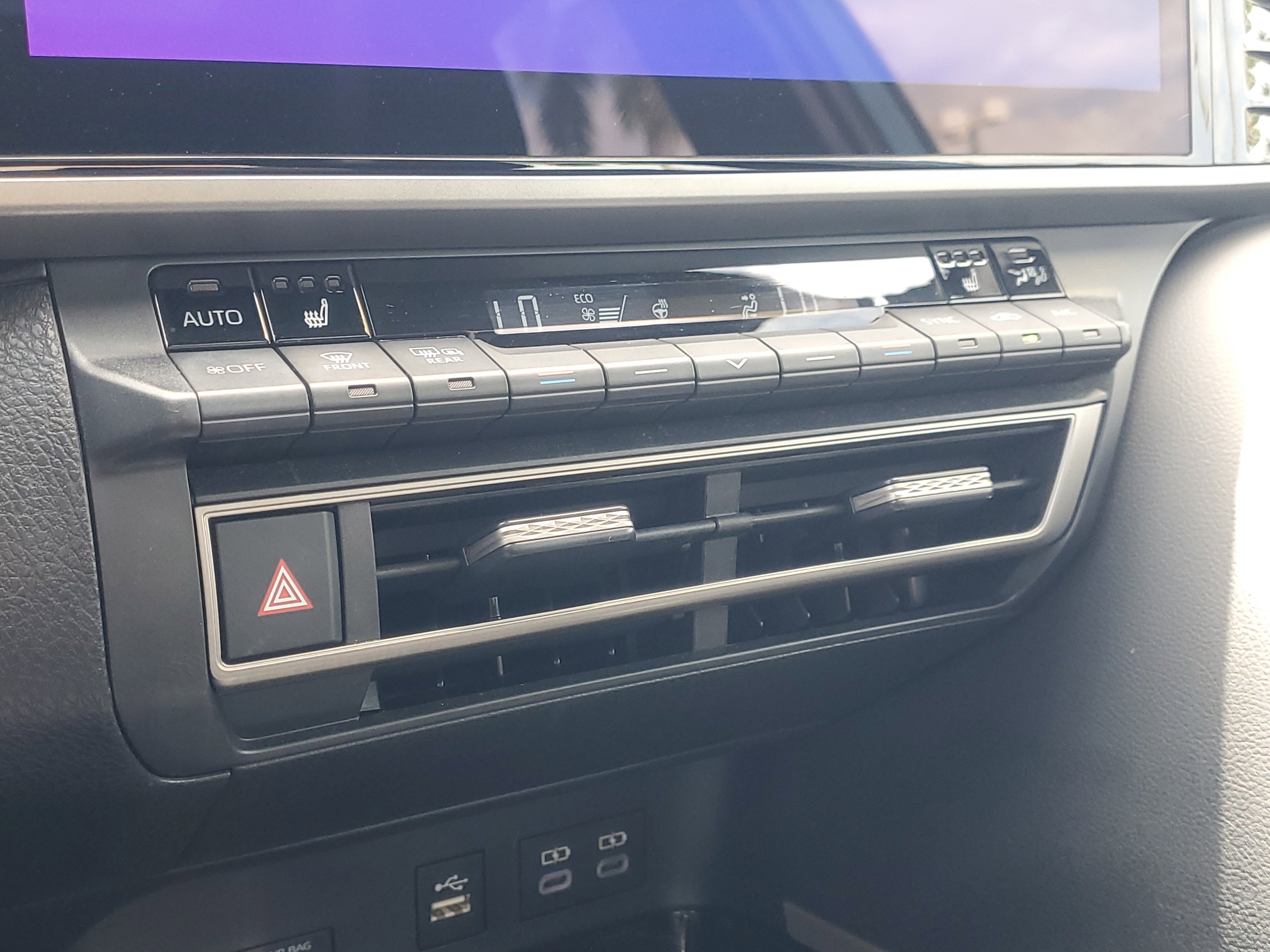 Certified Used 2025 Ocean Toyota XSE image 29
