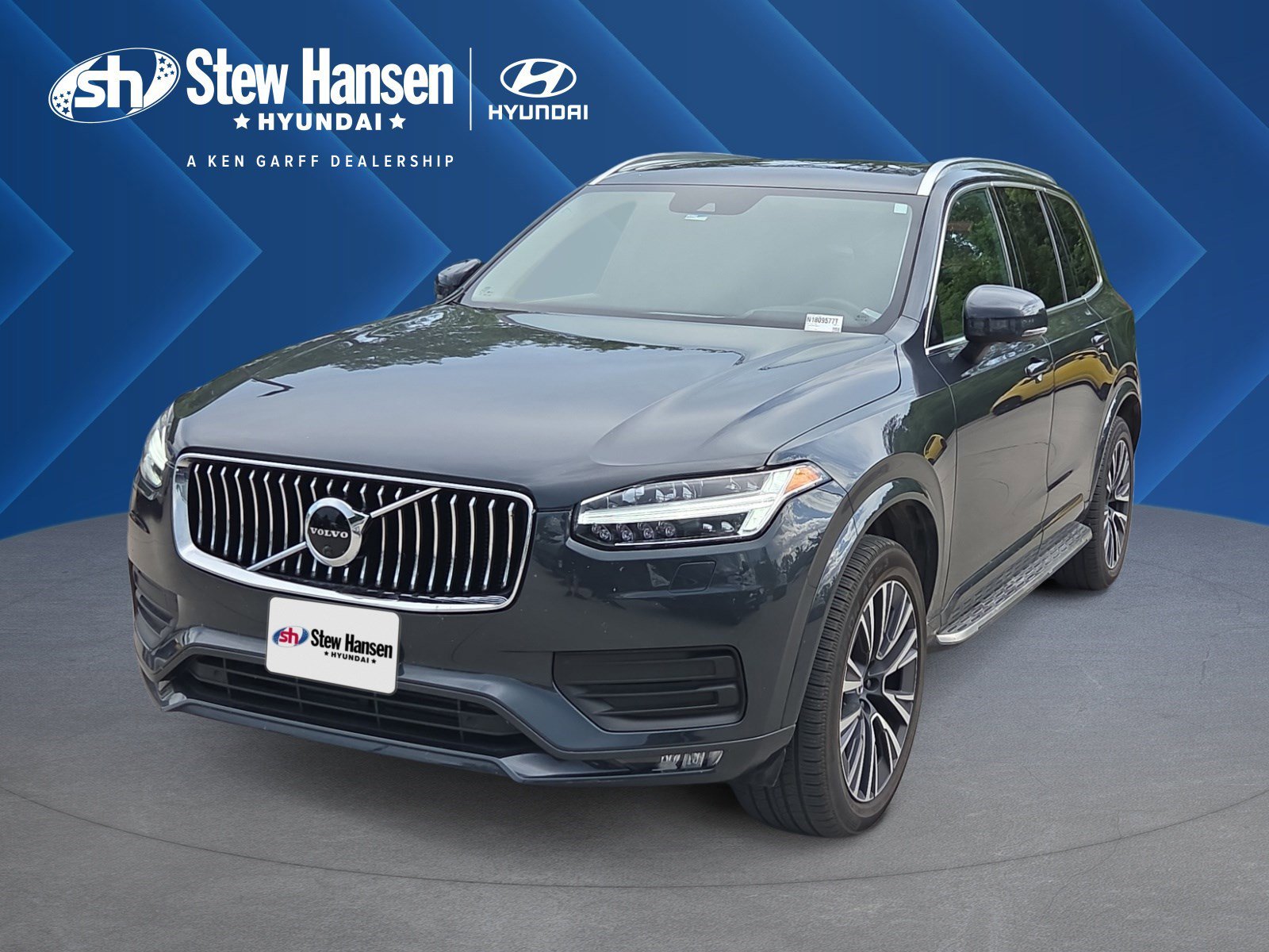 2022 Volvo XC90 T6 Momentum AWD's photo