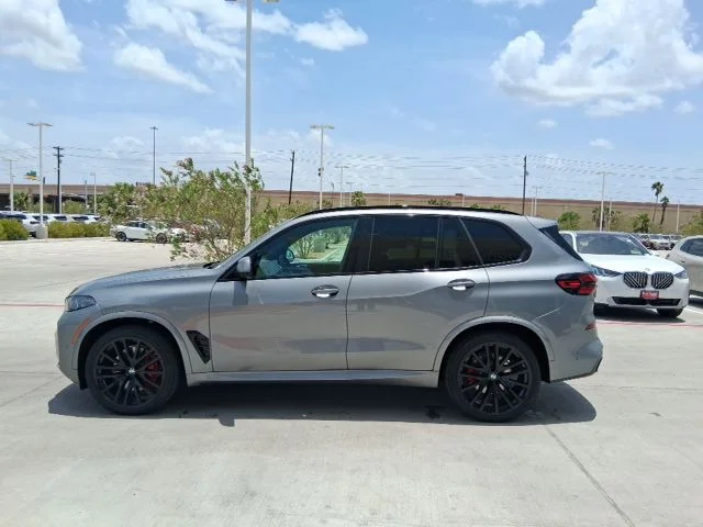 New 2026 Skyscraper Grey Metallic BMW sDrive40i image 3