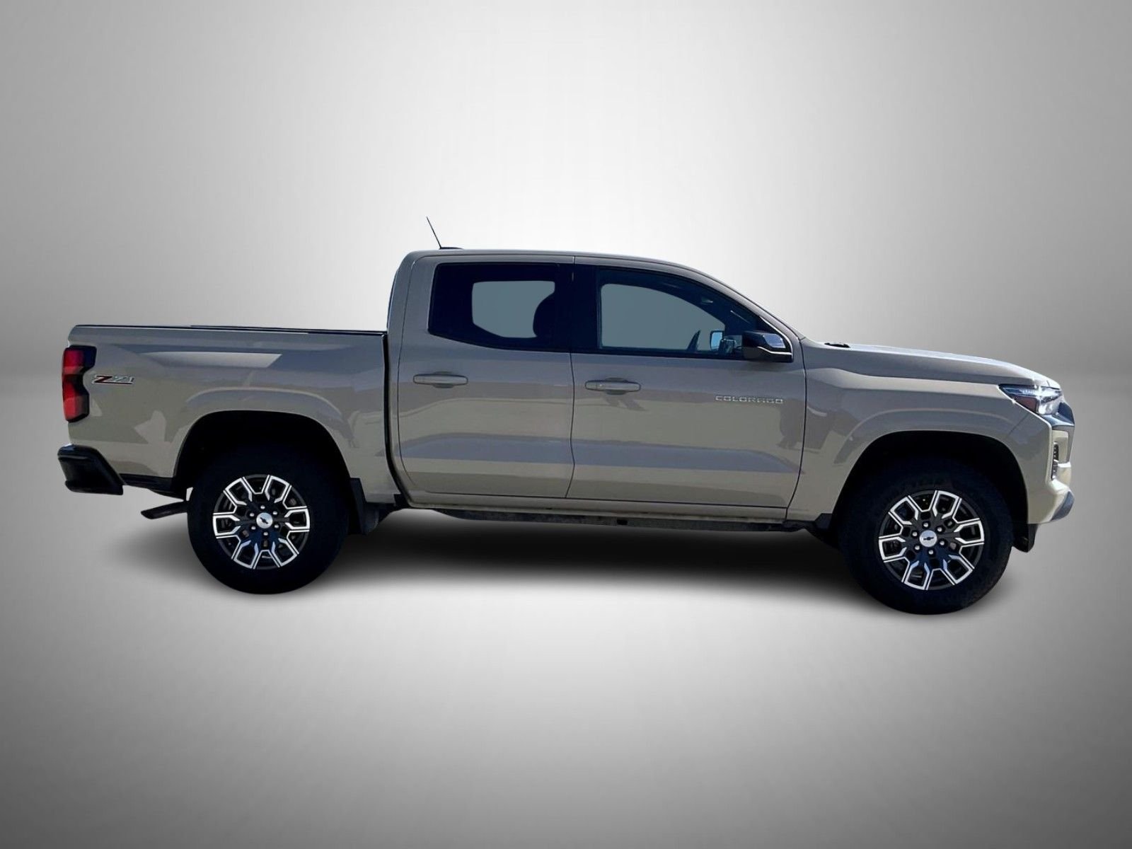 Used 2023 Beige Chevrolet Z71 image 4