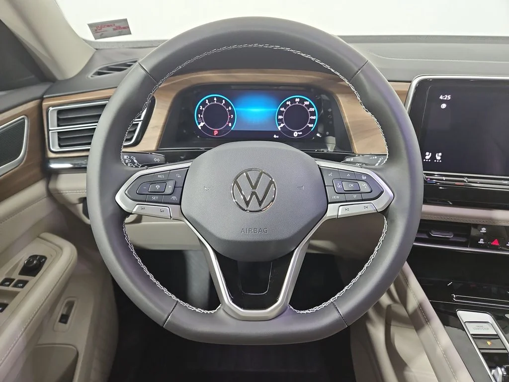 New 2026 White/off-white Volkswagen 2.0T SE w/Technology image 14