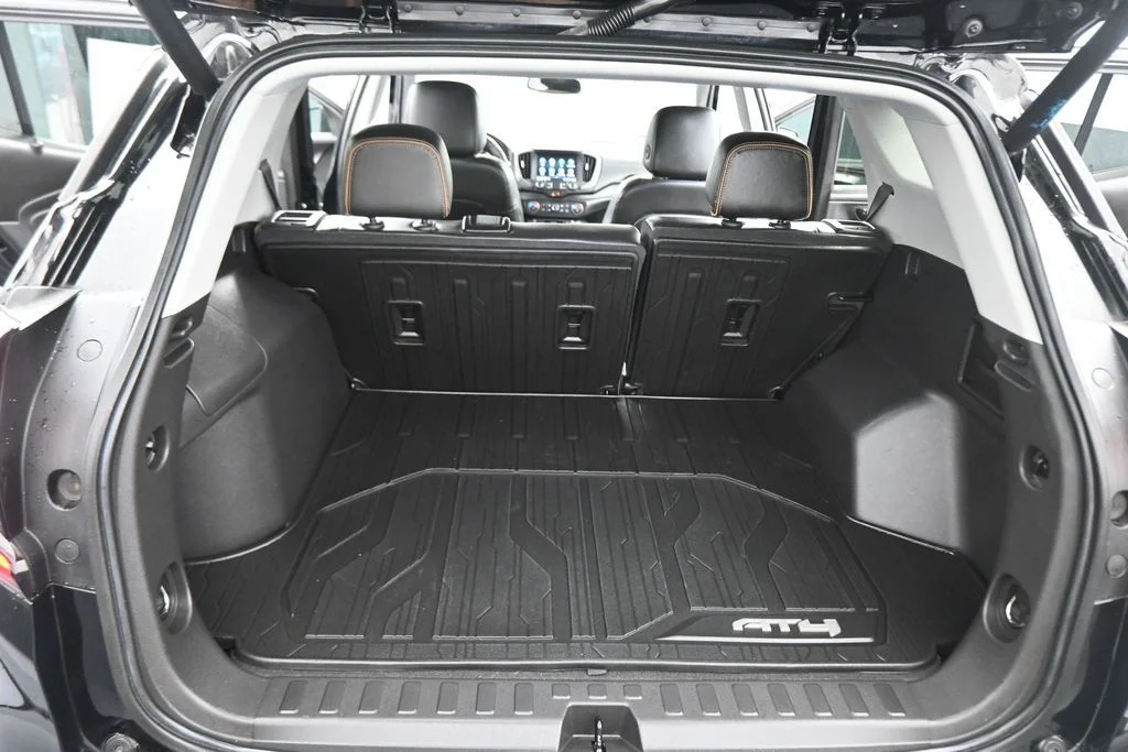 Used 2022 Black GMC AT4 image 43