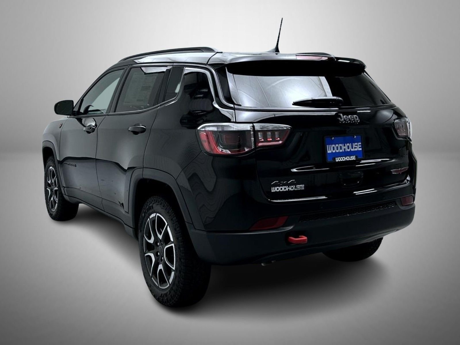 New 2026 Diamond Black Crystal Pearl-Coat Exterior Paint Jeep Trailhawk image 7
