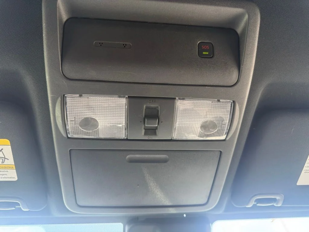 Used 2023 Black Nissan PRO-X image 31