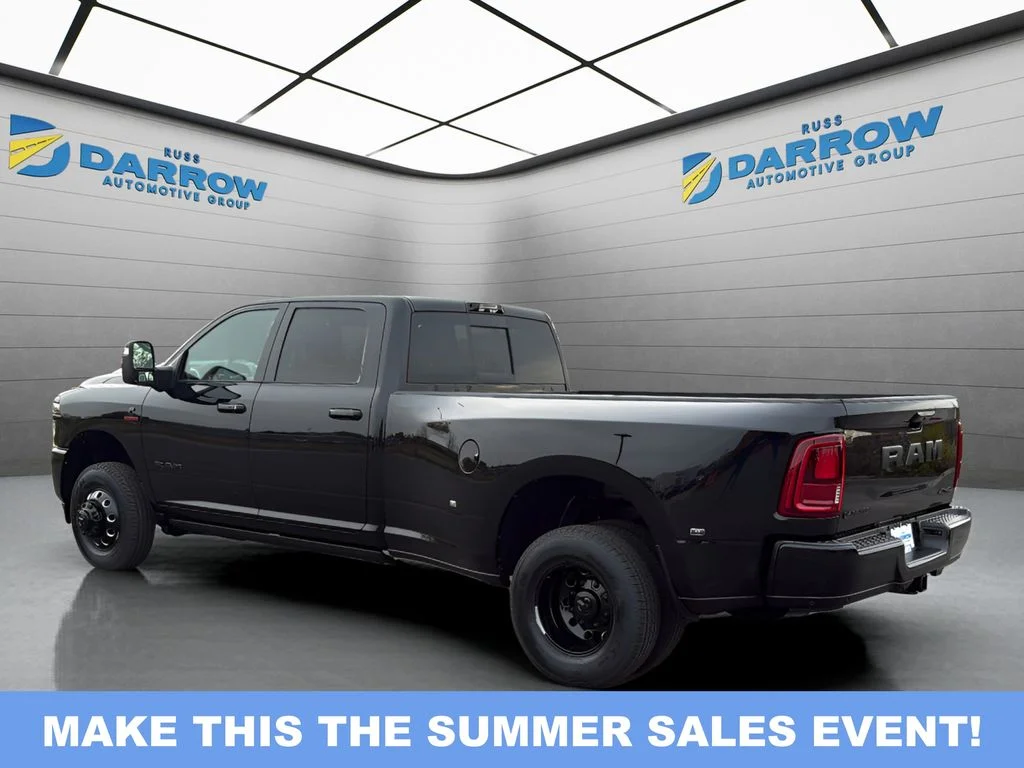 New 2026 Diamond Black Crystal Pearl-Coat Exterior Paint RAM Laramie image 3