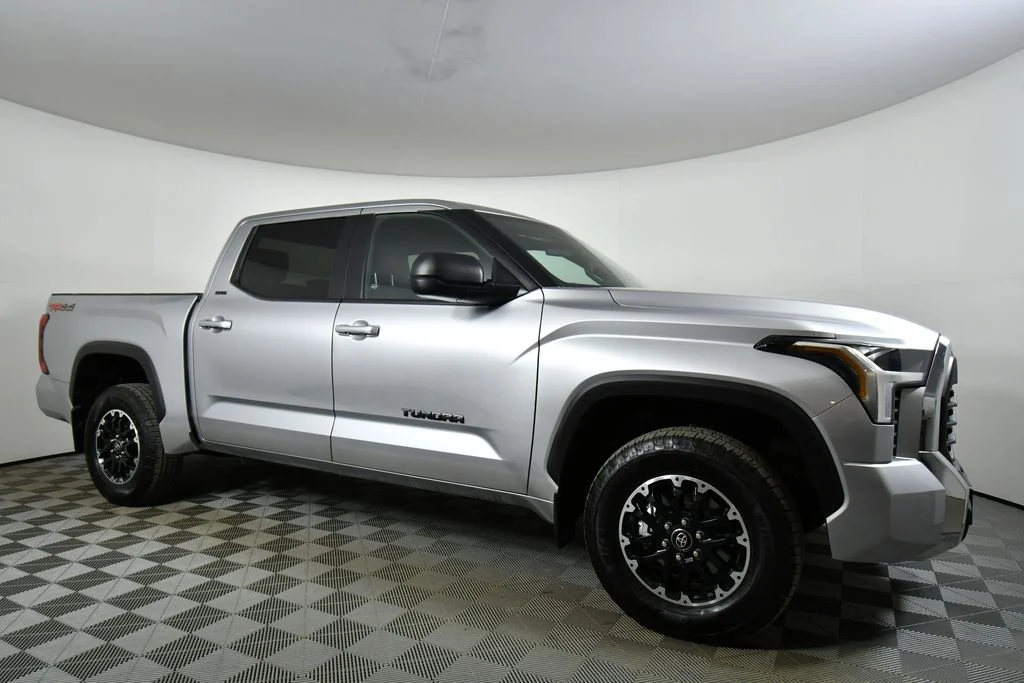 Used 2025 Silver Toyota SR5 image 9