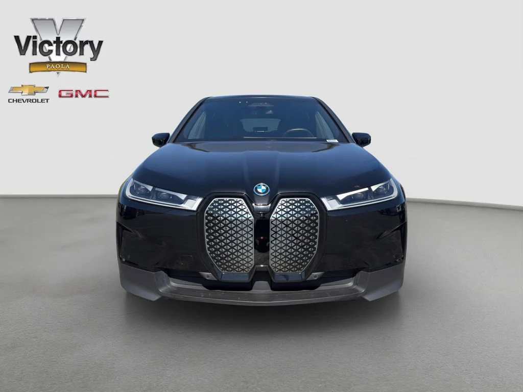 Used 2022 BMW iX Base with VIN WB523CF02NCK55355 for sale in Paola, KS