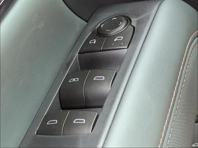 2026 GMC Terrain AT4 - Photo 28
