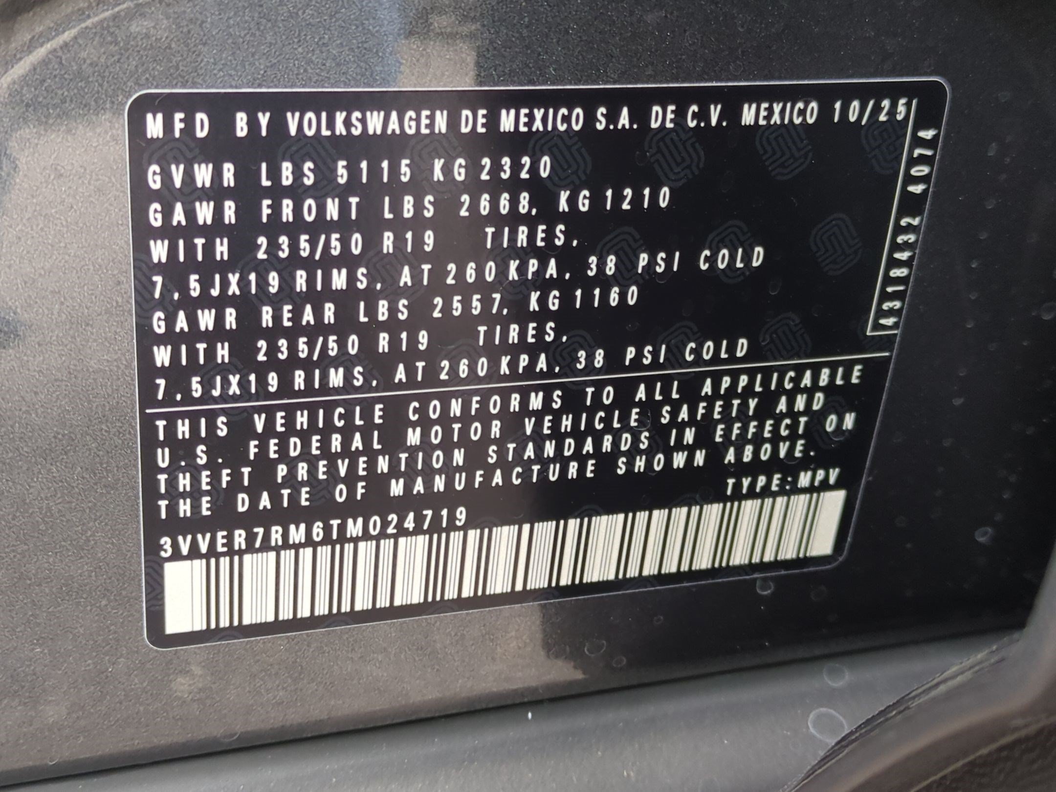 New 2026 Platinum Gray Metallic Volkswagen SE image 18