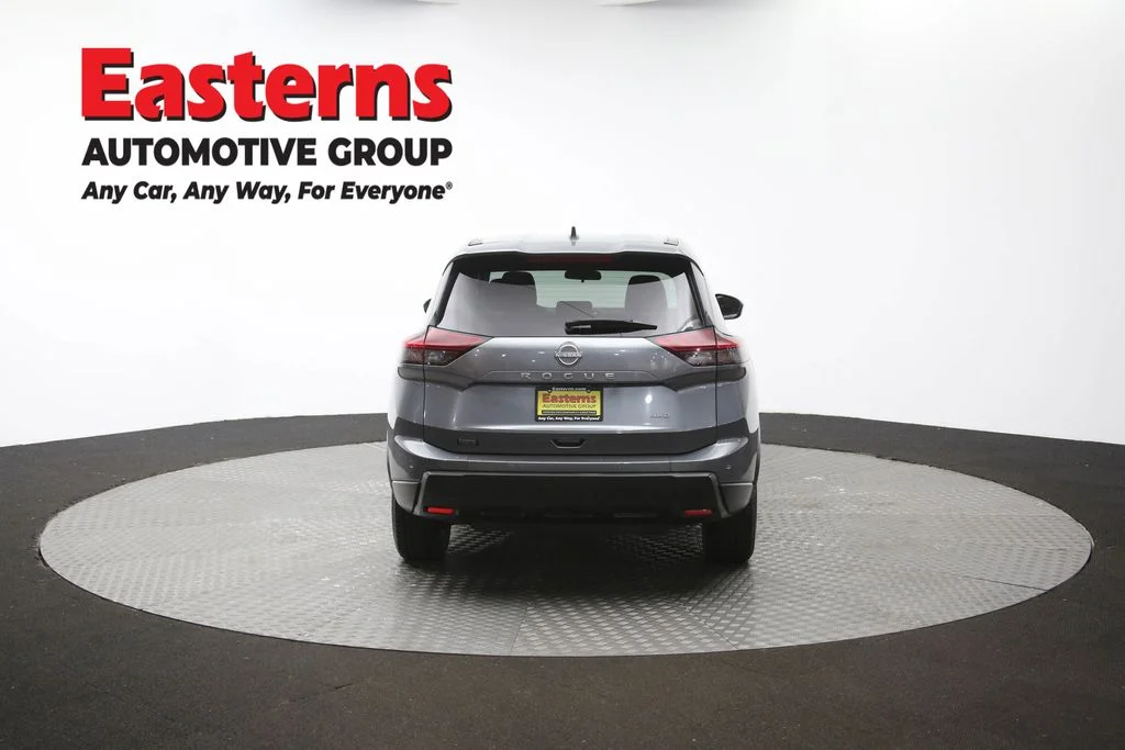 Used 2024 Gray Nissan S image 37