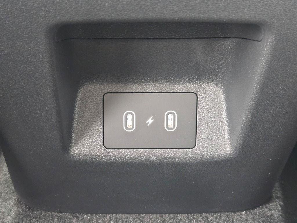 New 2026 Phantom Black Hyundai SEL Activity AWD image 15