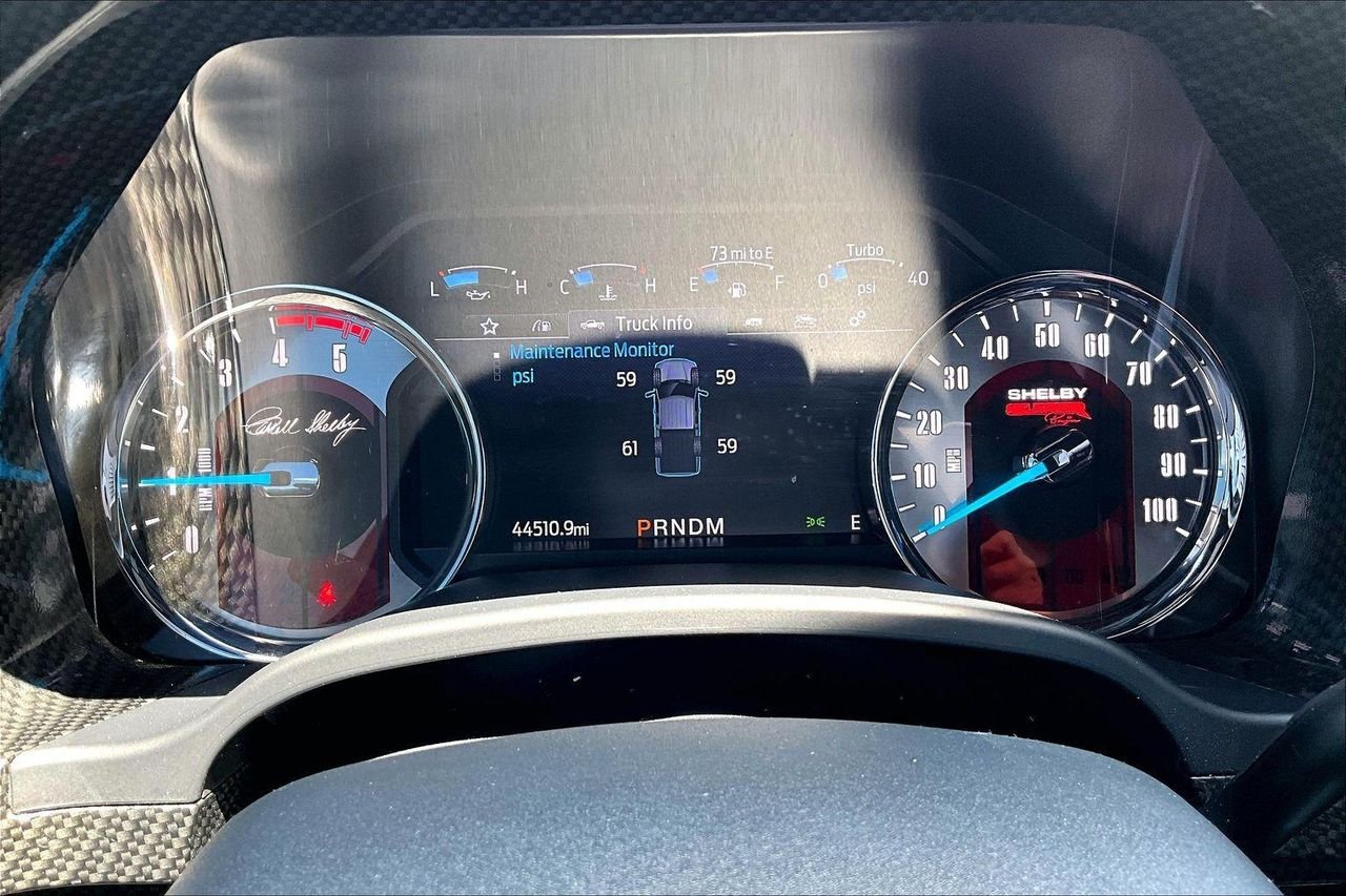Used 2022 AGATE BLACK Ford LARIAT image 17