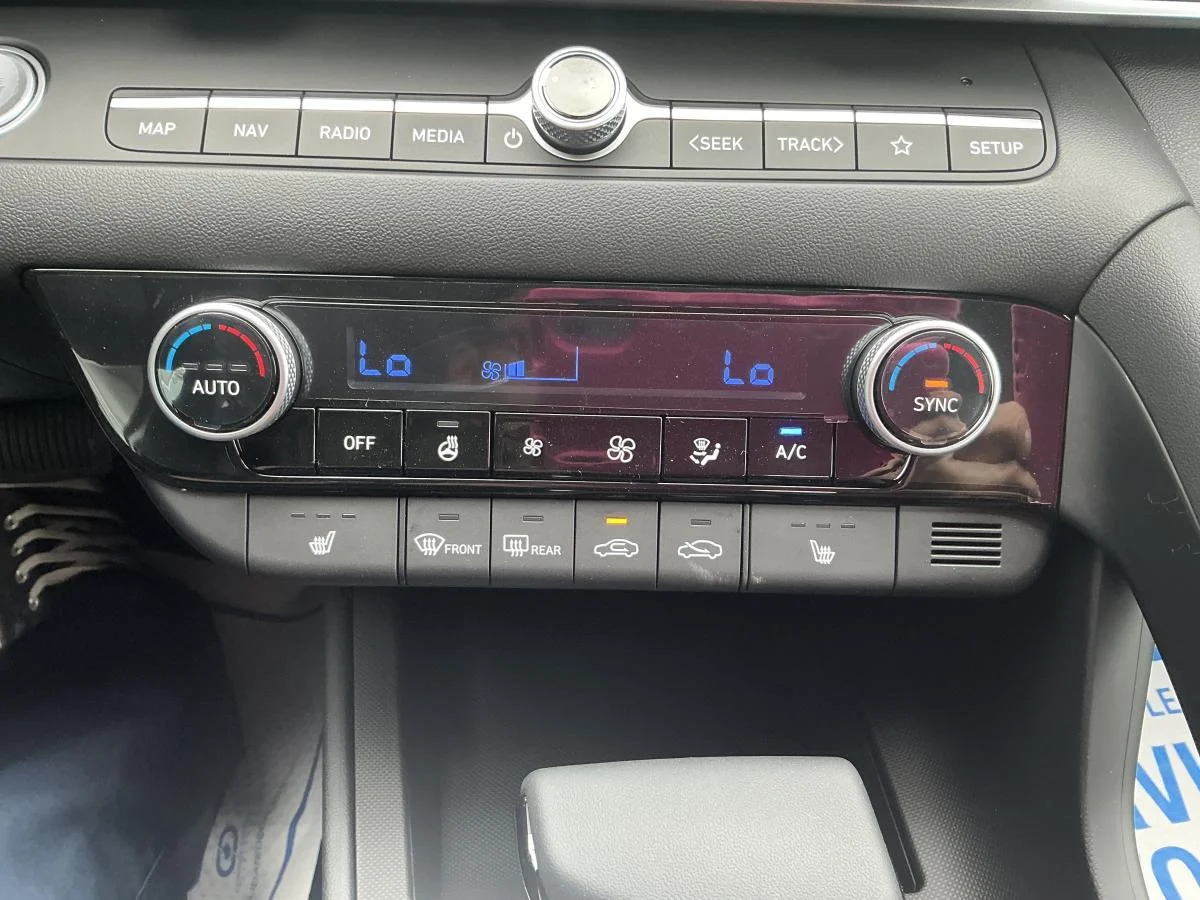 New 2026 White Hyundai Preferred image 28