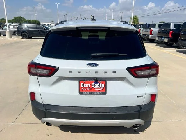 Used 2025 Silver Ford Base image 5