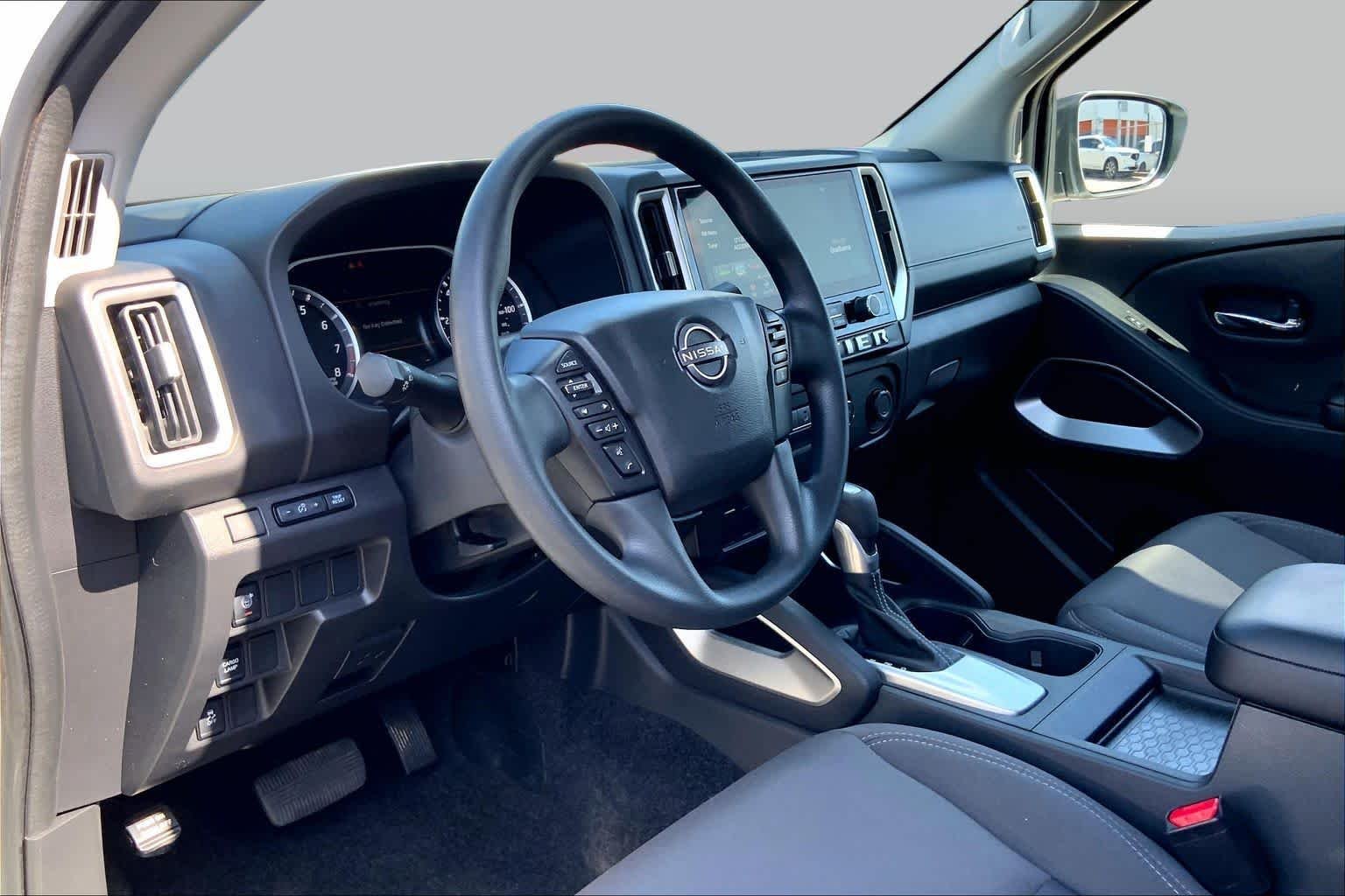 Used 2025 Glacier White Nissan SV image 16