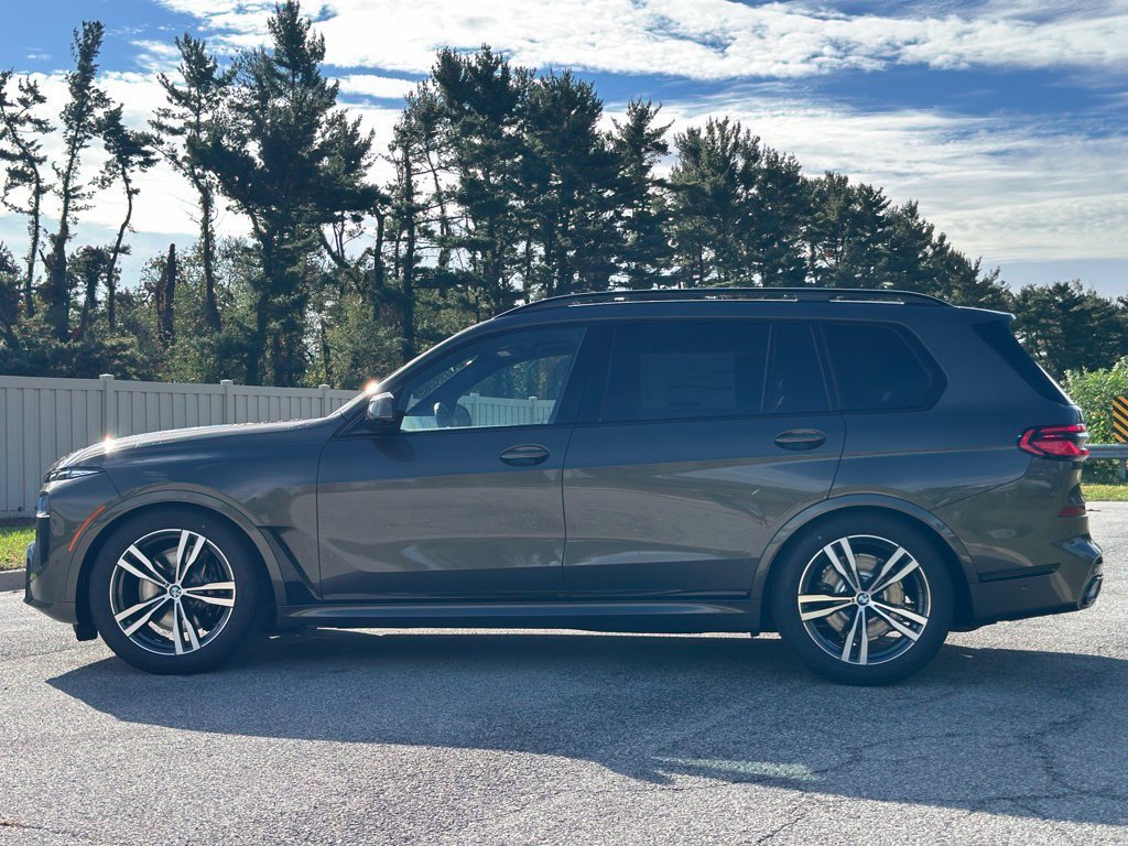 New 2027 Manhattan Green Metallic BMW xDrive40i image 4