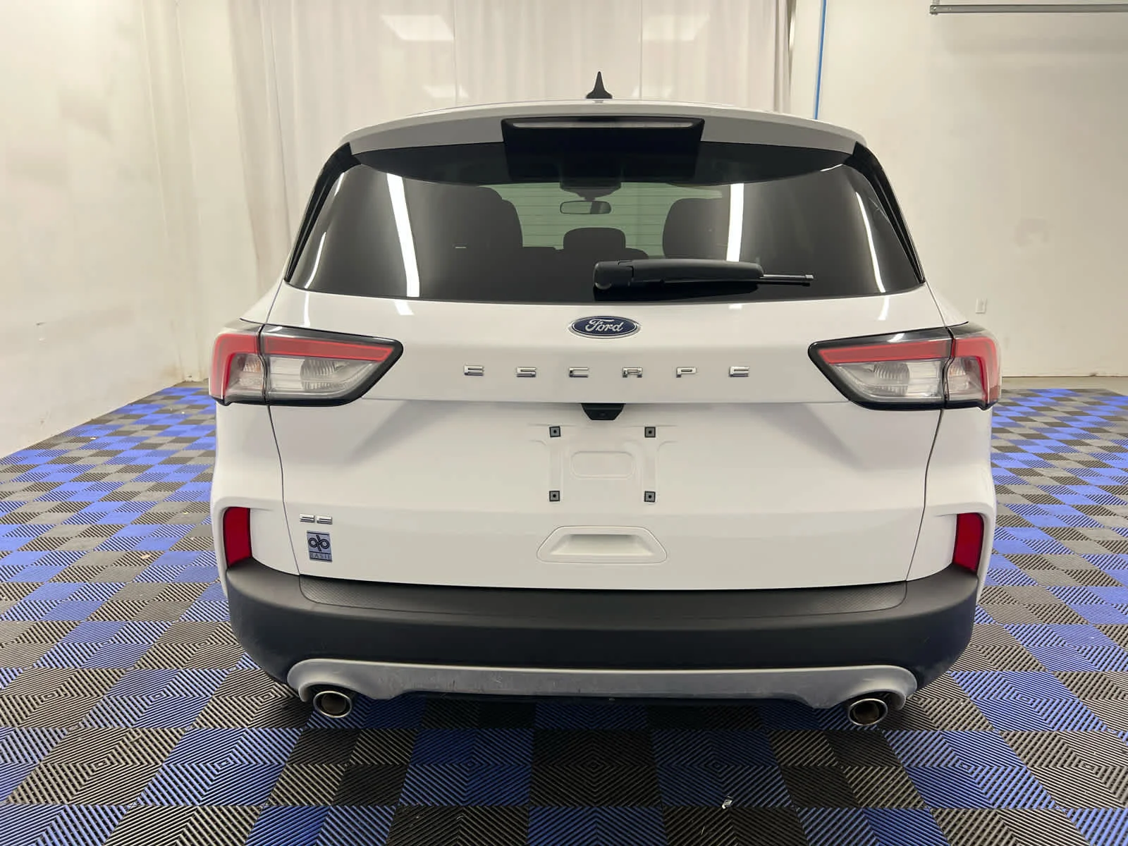 Used 2021 Oxford White Ford SE image 7