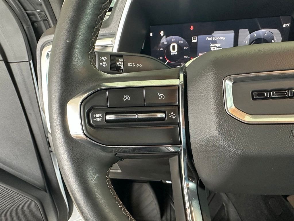 Used 2023 White GMC Denali image 21