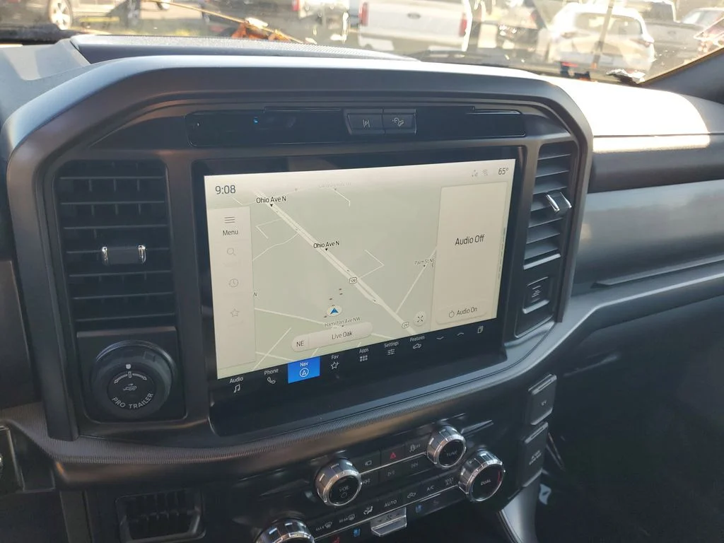 2025 Ford F-150 Lariat - Photo 17
