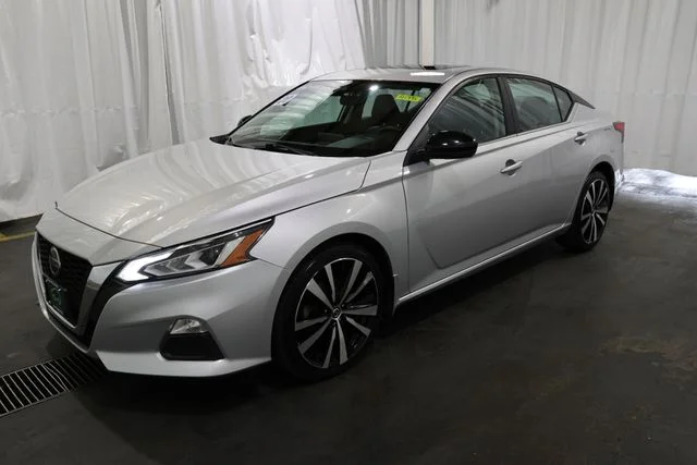 2020 Nissan Altima SR - Photo 24