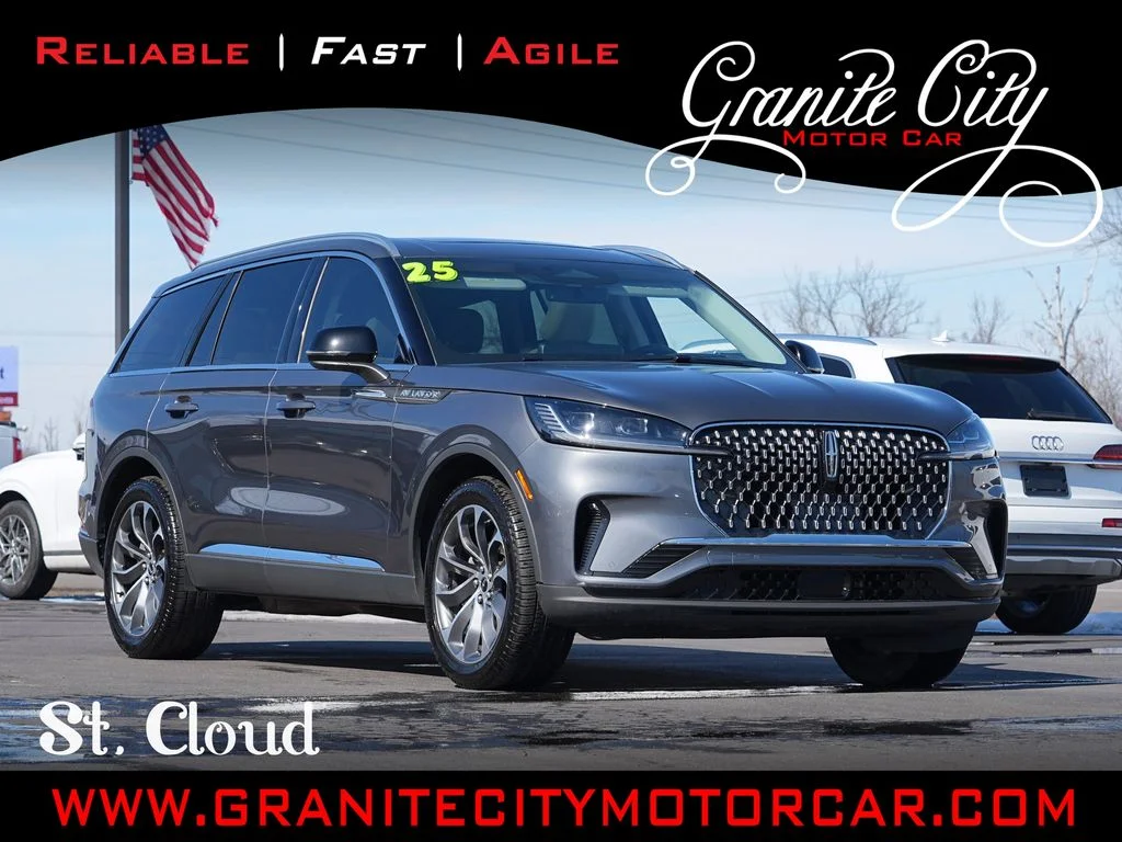2025 Lincoln Aviator Reserve AWD's photo