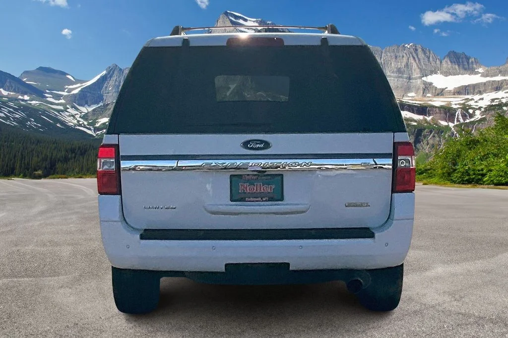Used 2017 White Ford Limited image 4