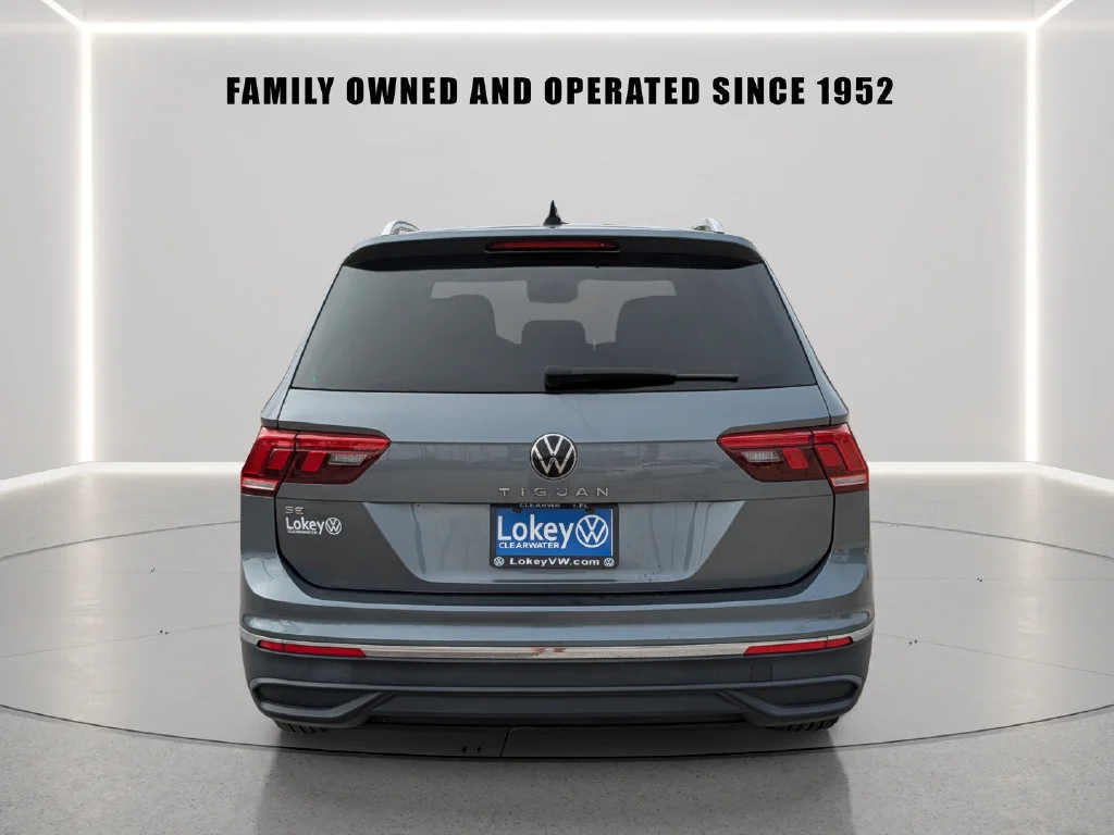 Used 2023 Gray Volkswagen 2.0T SE image 5