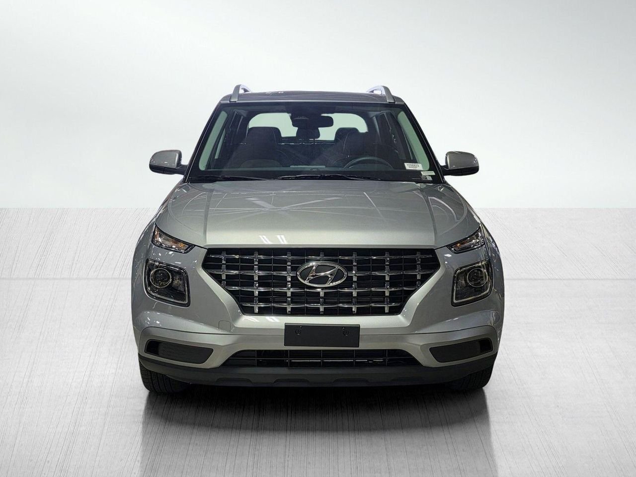 New 2026 Shimmering Silver Hyundai SEL image 2