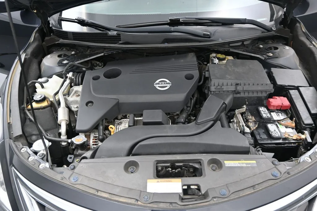 Used 2015 Storm Nissan 2.5 S image 12