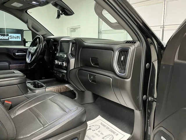 Used 2022 Black GMC Denali image 57