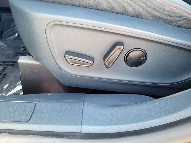 Used 2023 Blue Ford XLT image 11