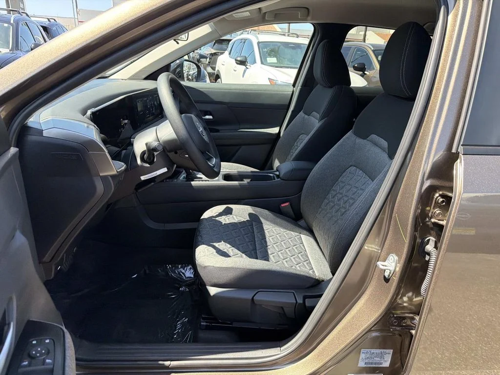 New 2027 Canyon Bronze Metallic Nissan SV image 15