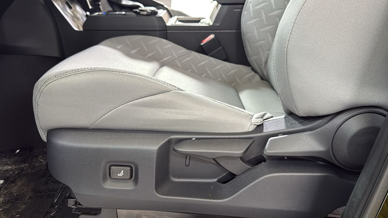 2026 Toyota Tacoma SR5 - Photo 14