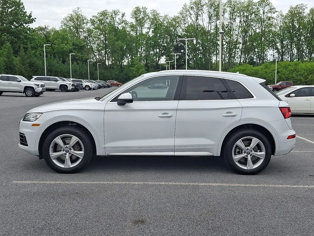 Used 2020 White Audi 45 Premium image 7