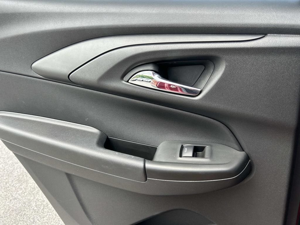 Used 2021 SCARLET RED METALLIC Chevrolet LT image 17