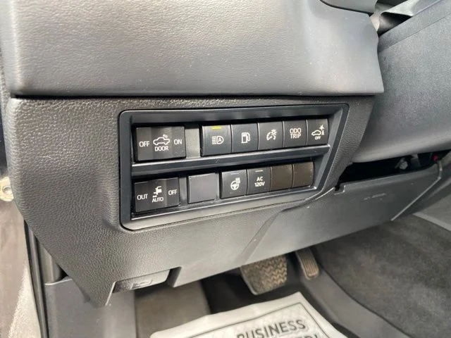 Used 2022 Black Toyota Platinum image 27