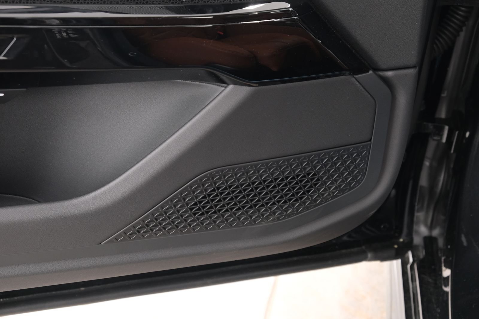 New 2026 Black Sapphire Metallic BMW 760i xDrive image 44