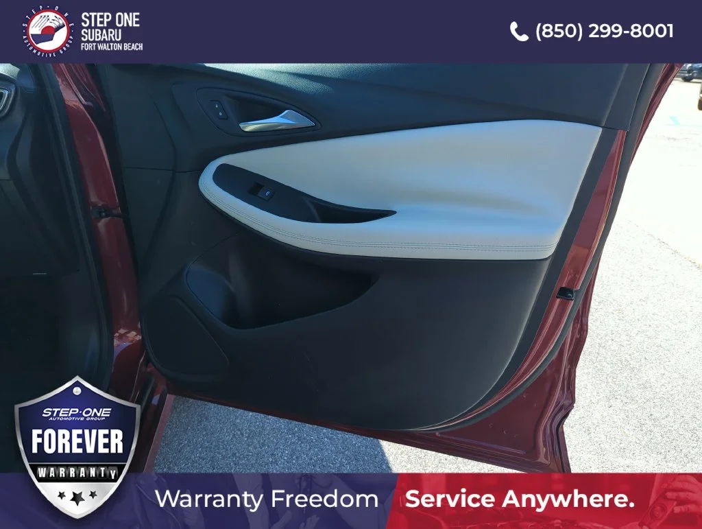 Used 2022 Red Buick Select image 33