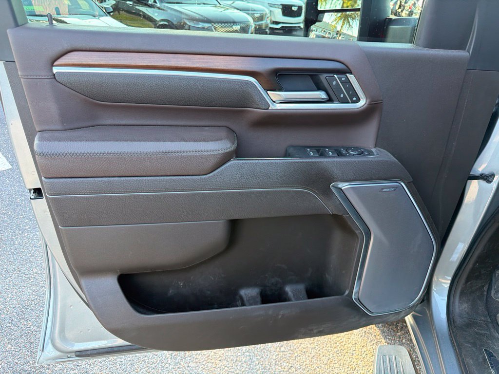 Used 2025 Silver GMC Denali image 18